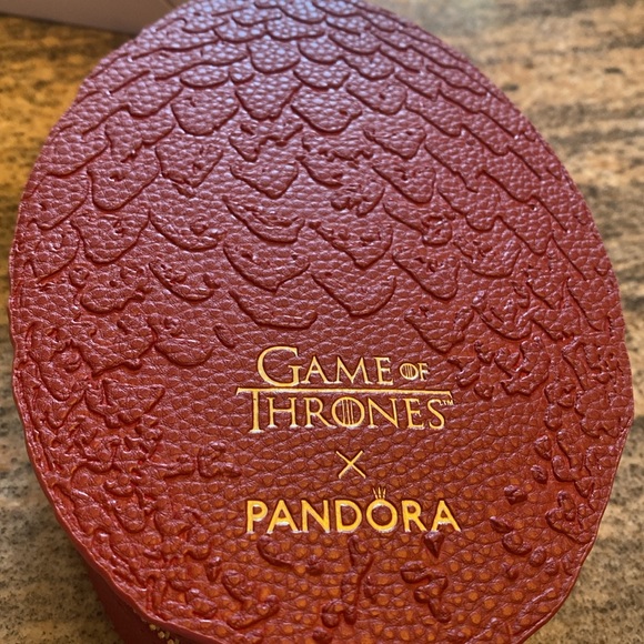 Pandora Game of Thrones Box - Picture 2 of 6
